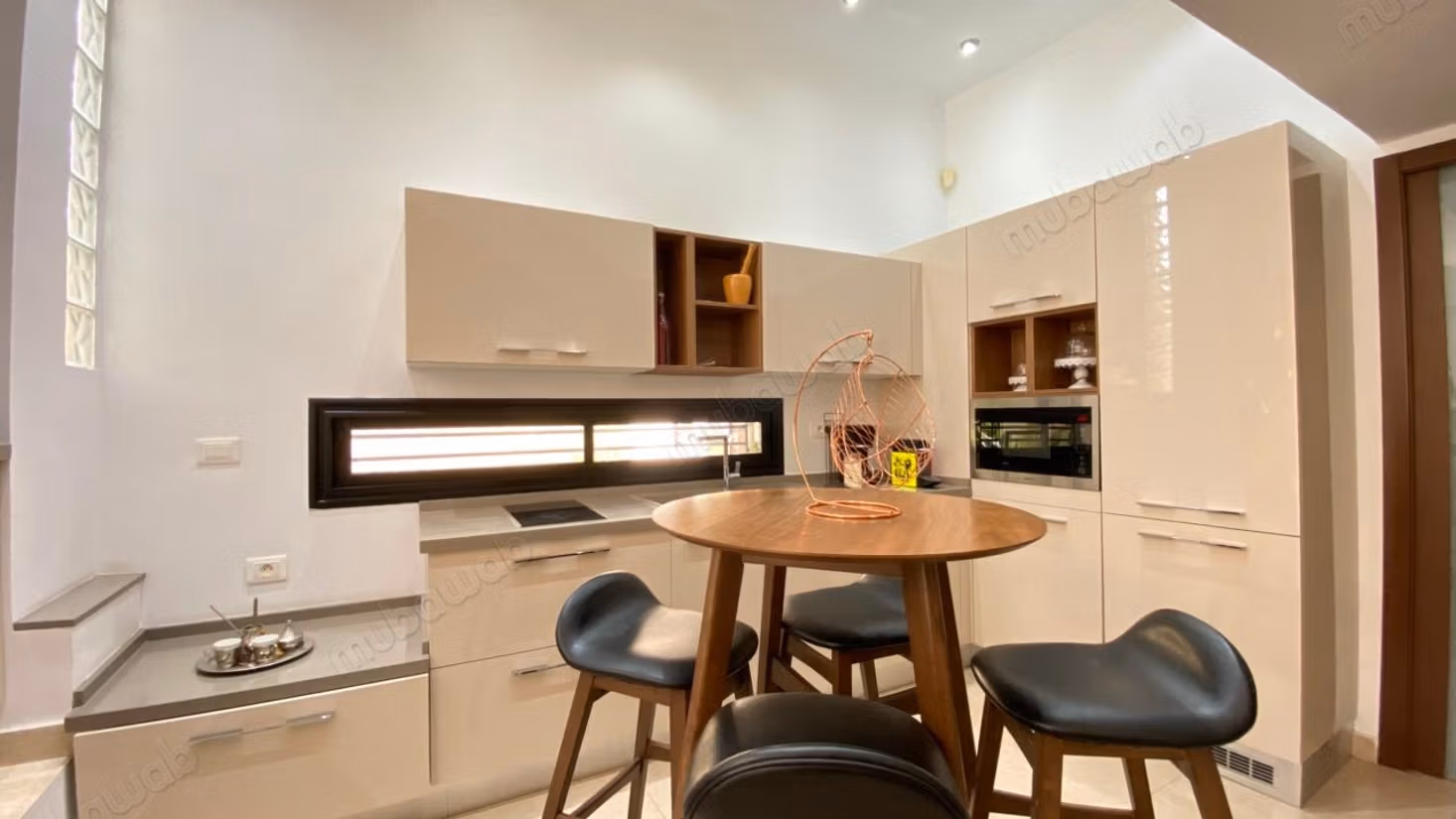 Villa de luxe à vendre à Cité Ghazela