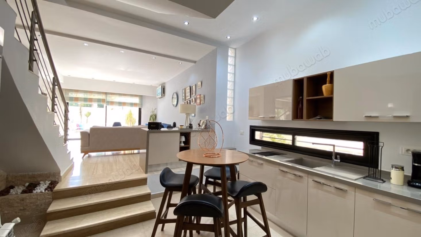Villa de luxe à vendre à Cité Ghazela