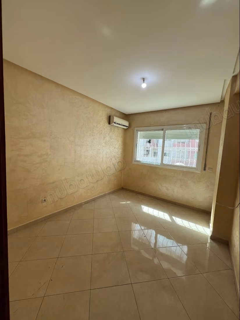 Appartement en location en Centre. Superficie 127 m². Avec ascenseur et terrasse