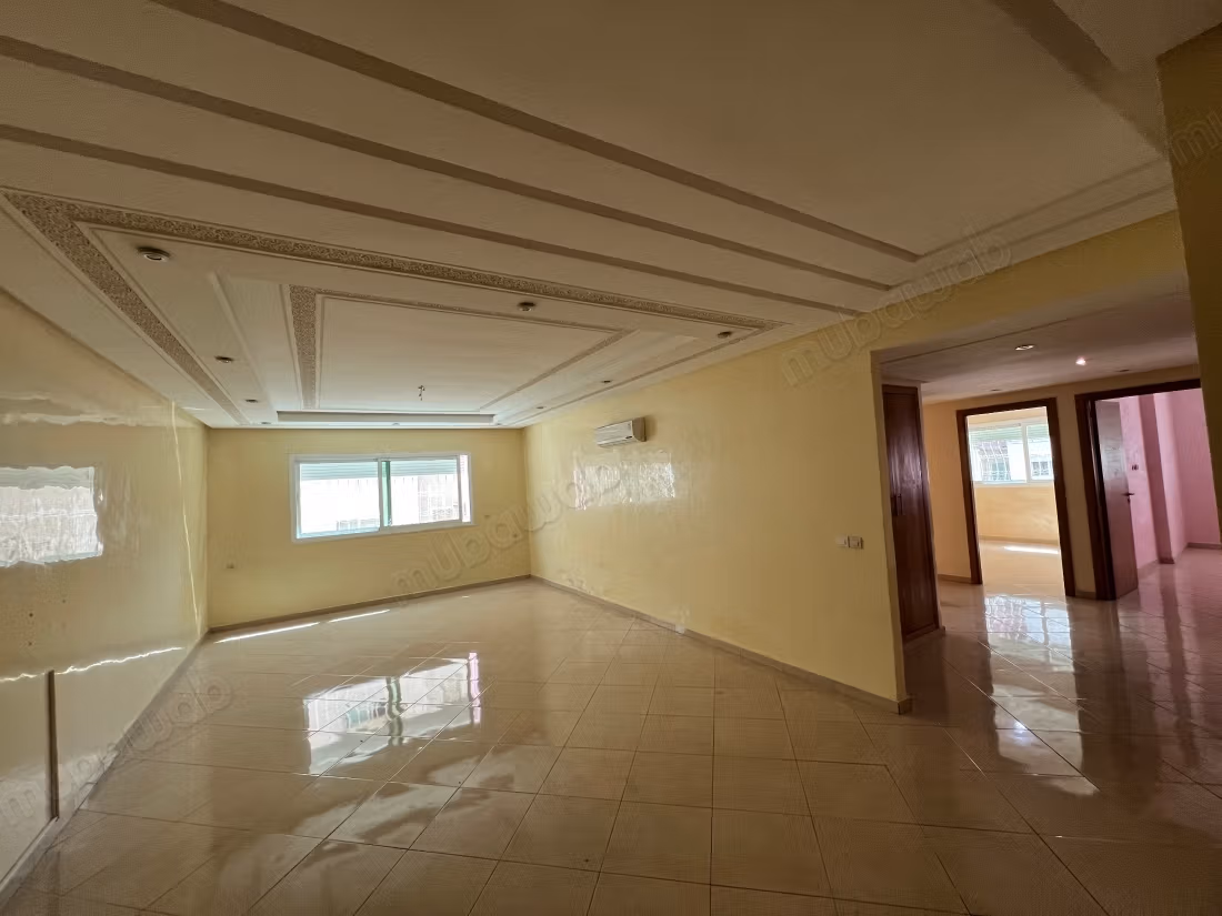 Appartement en location en Centre. Superficie 127 m². Avec ascenseur et terrasse