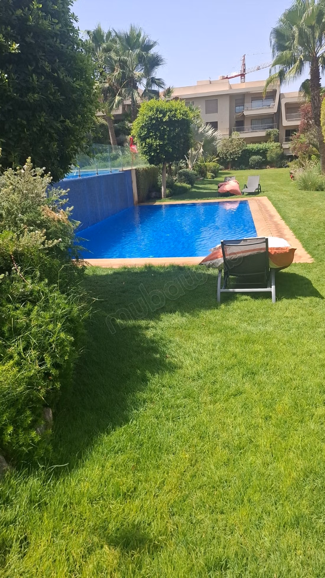 Bel appartement en location à Ville Verte.
Superficie 230 m².
Bien meublé