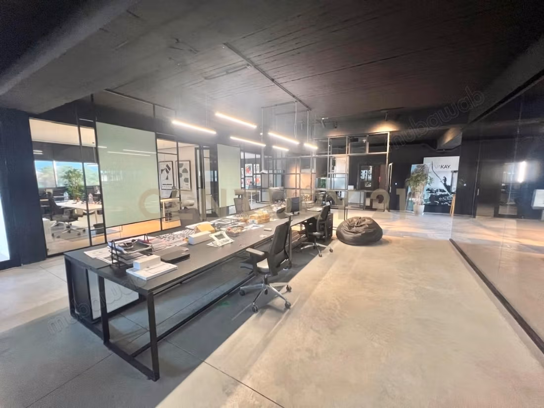 A louer: un plateau de bureaux H4
