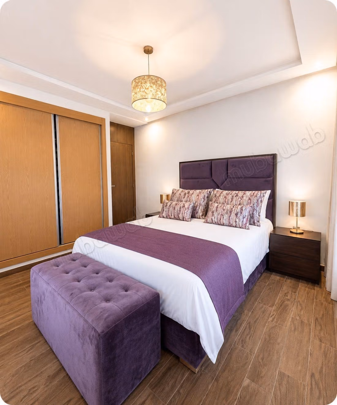 Appartement te huur aan de Casablancaweg. 3 mooie kamers. Gemeubileerd
