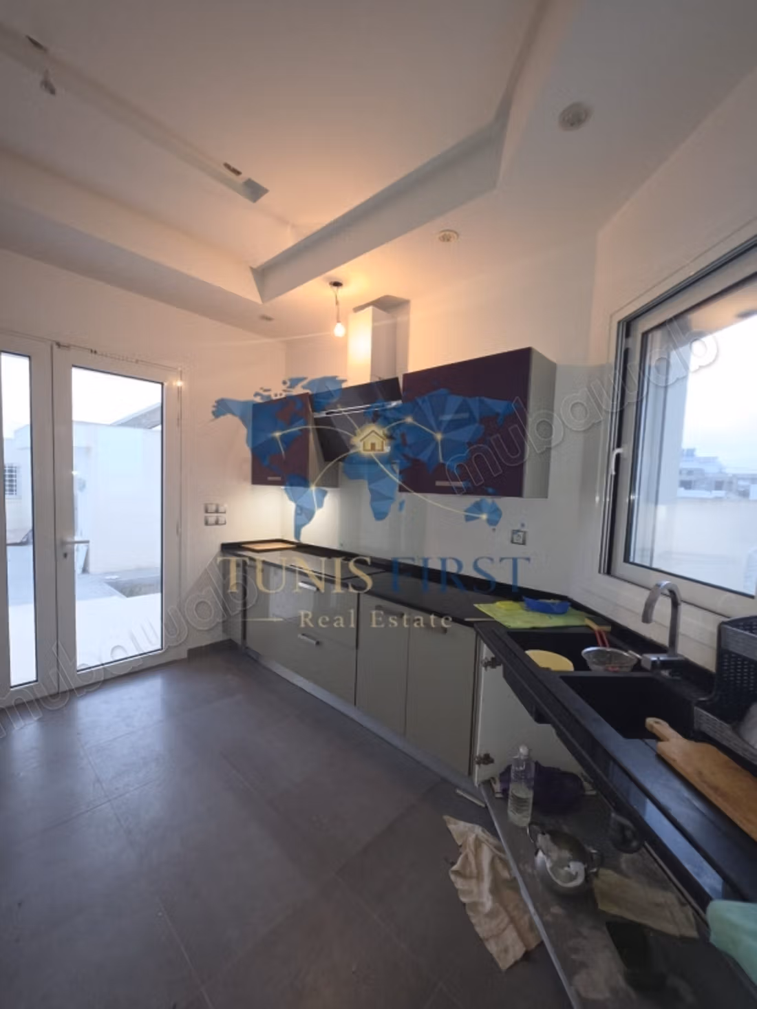 À Vendre Villa pied dans l'eau à Raoued