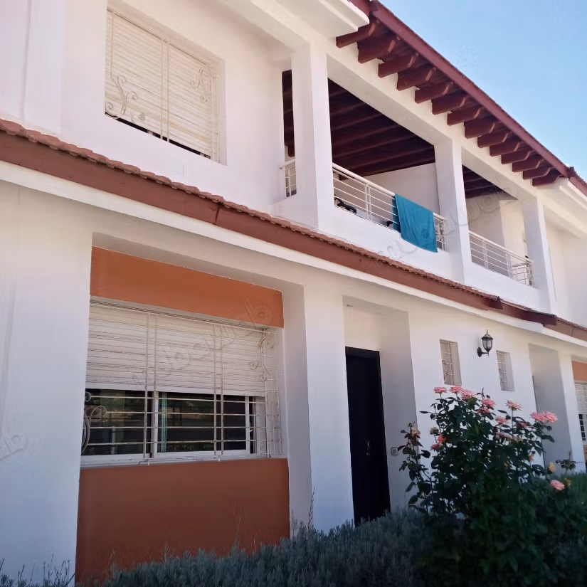Prachtig huis te koop in Imouzzer Kendar. Oppervlakte 131 m². Goed gemeubileerd
