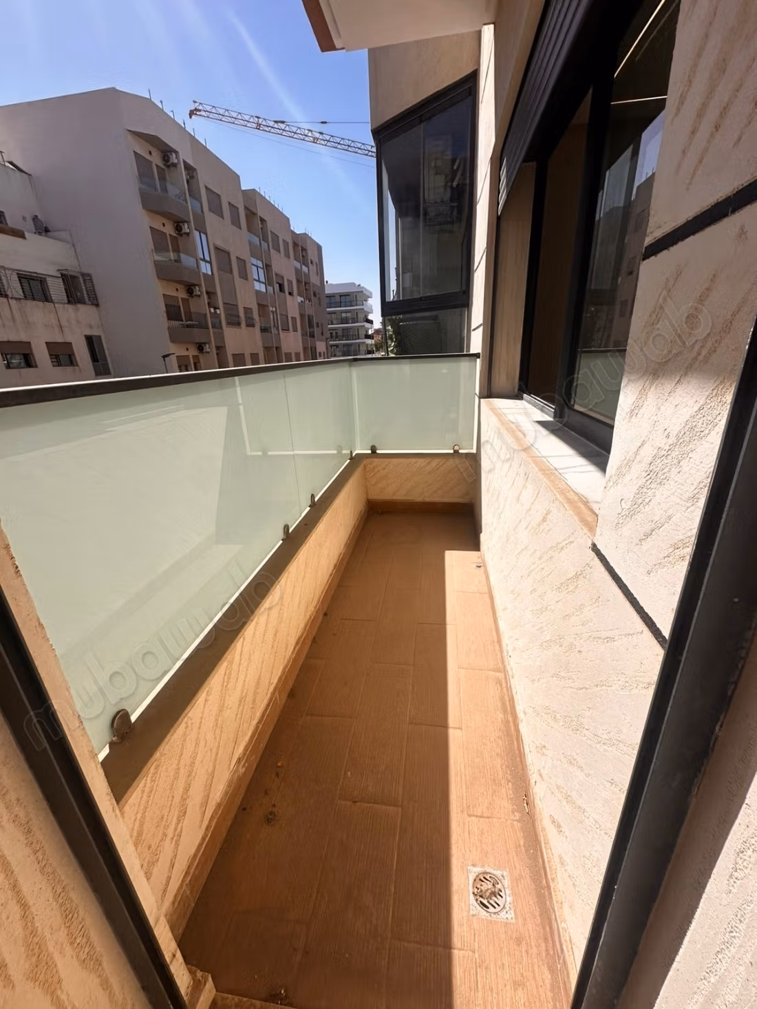 Très bel appartement en location à Californie. 
3 chambres