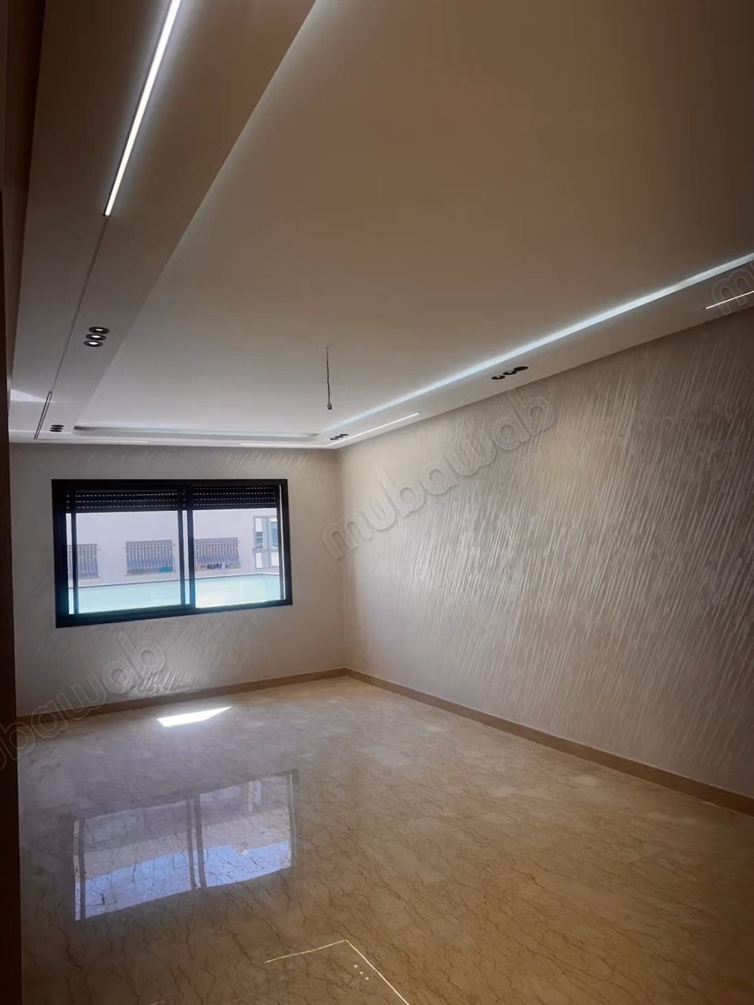 Très bel appartement en location à Californie. 
3 chambres