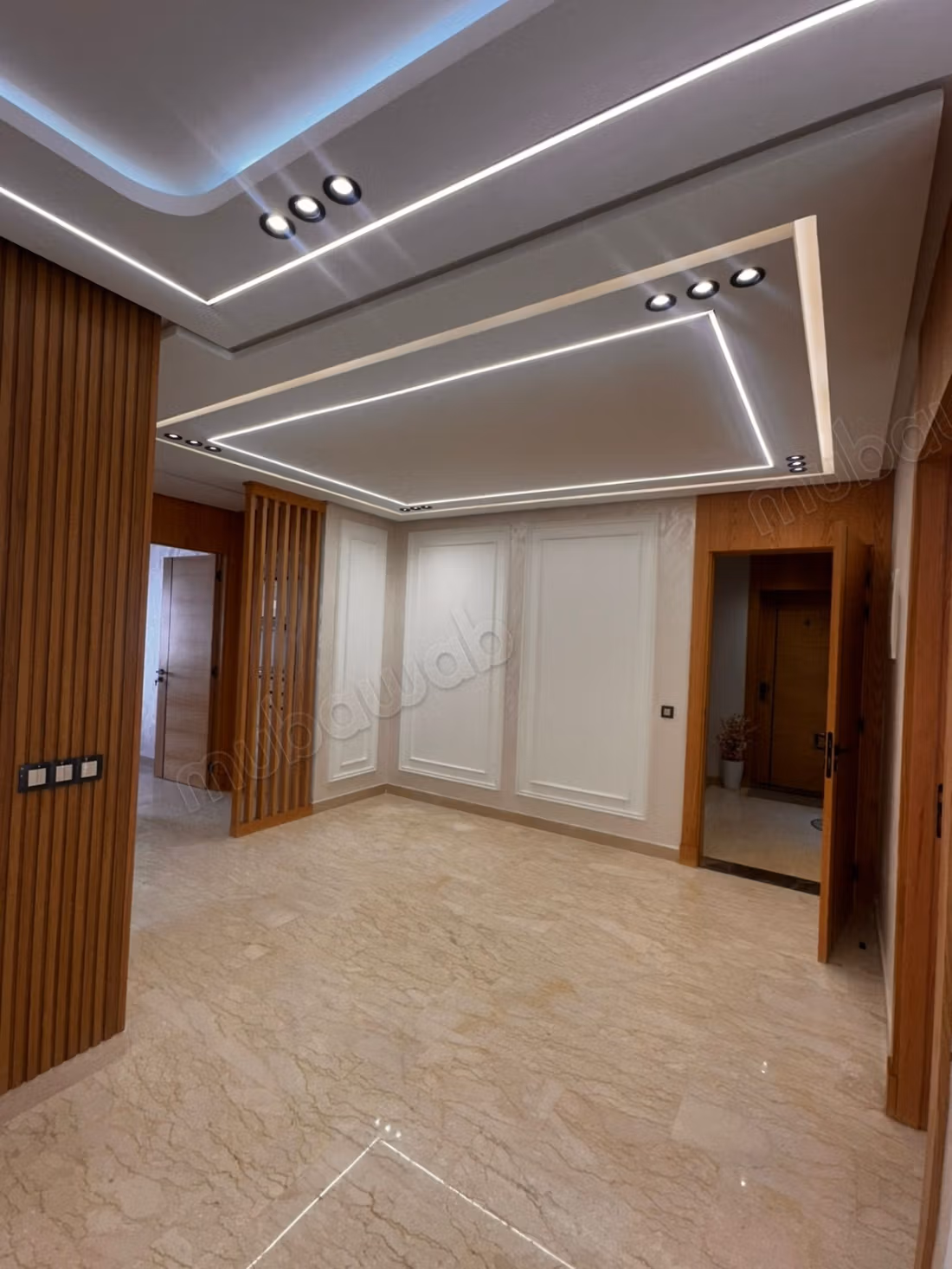 Très bel appartement en location à Californie. 
3 chambres