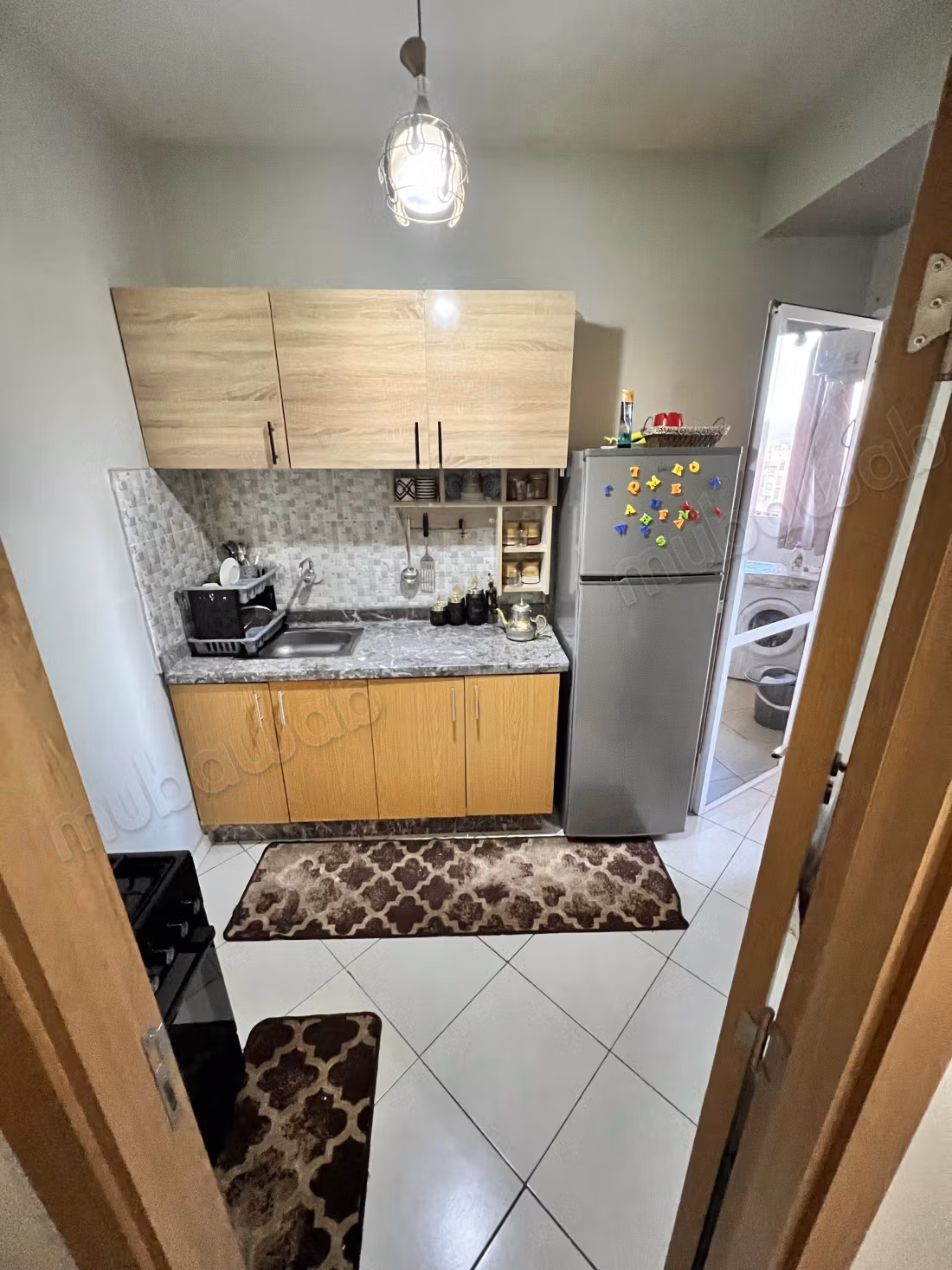 Bel appartement à louer dans le quartier Al Charaf, nouvelle zone du parc. Superficie de 65 m². Meublé