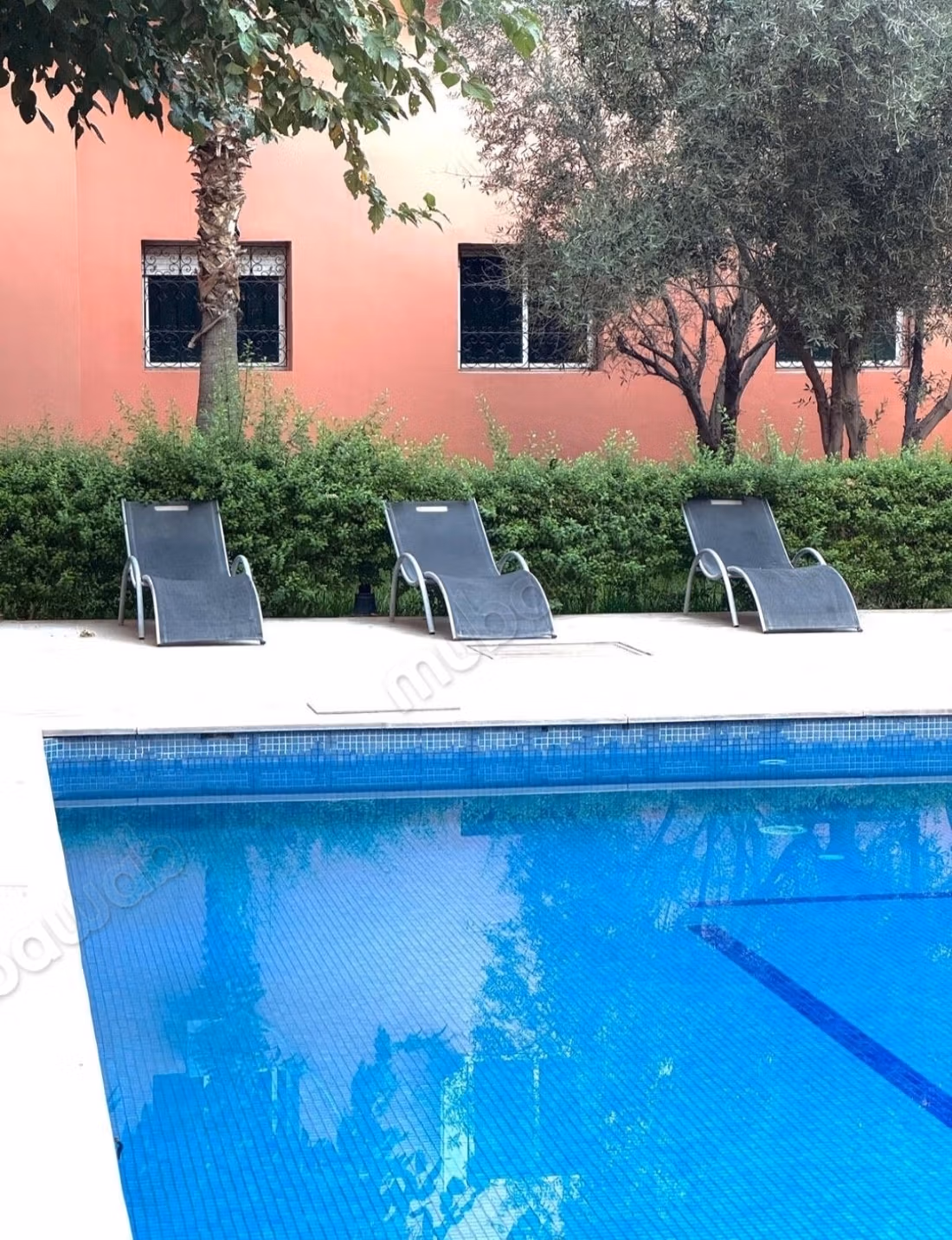 Location d'un appartement à Guéliz. 2 chambres agréables. Parking et jardin