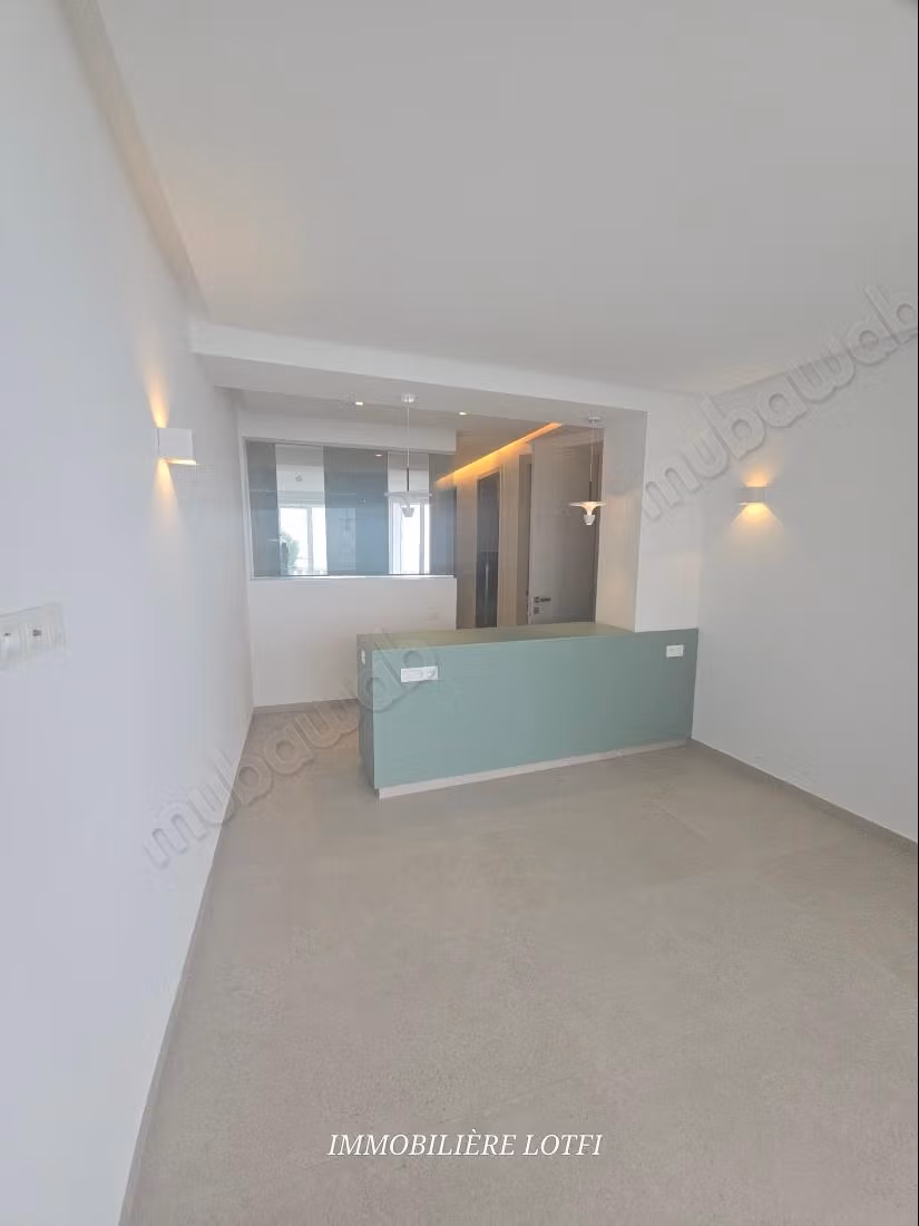 Bel appartement en location à Gammarth Supérieur. 2 chambres. Environnement calme avec vue mer, chauffage central