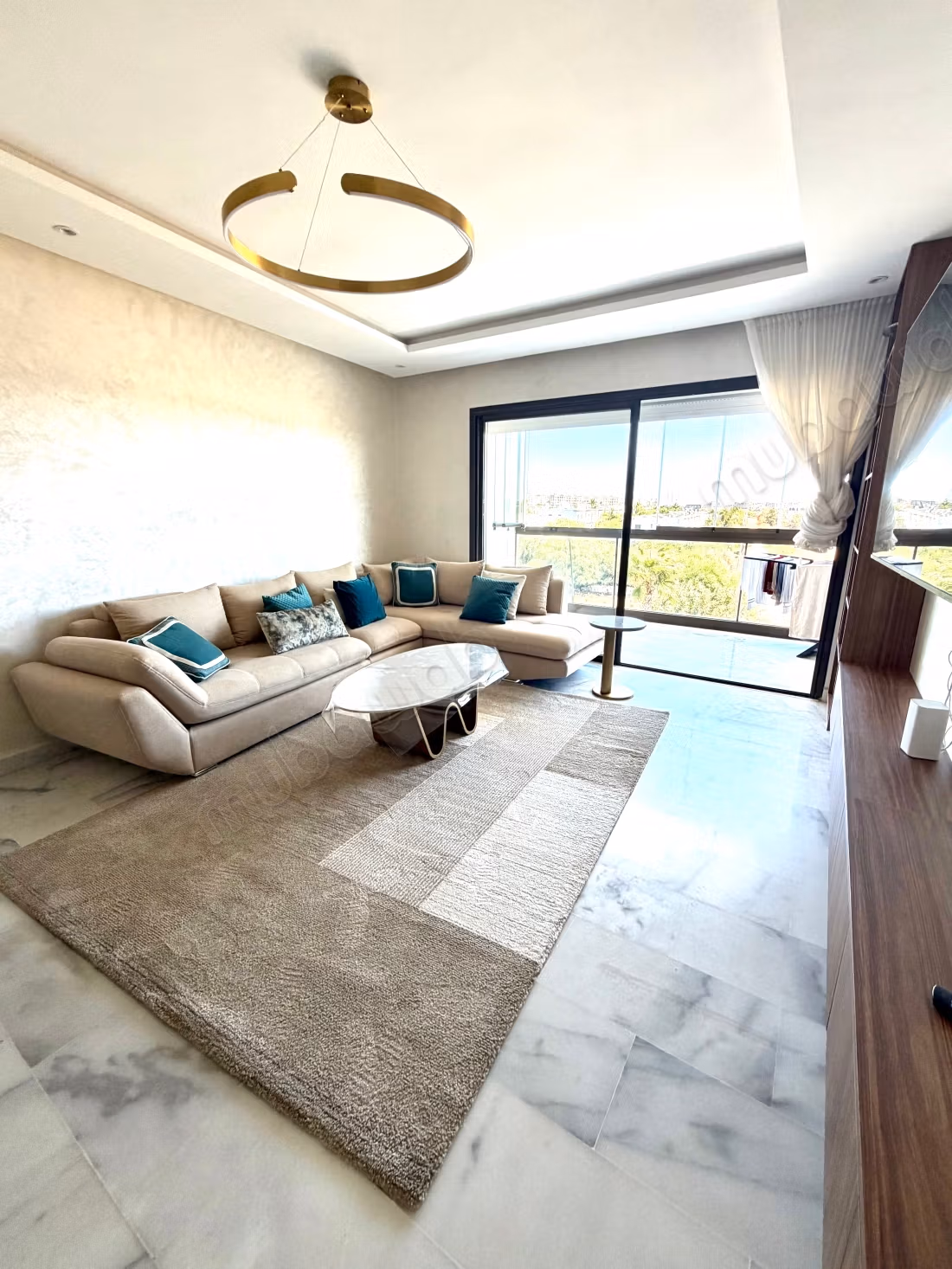 Très joli appartement meublé moderne