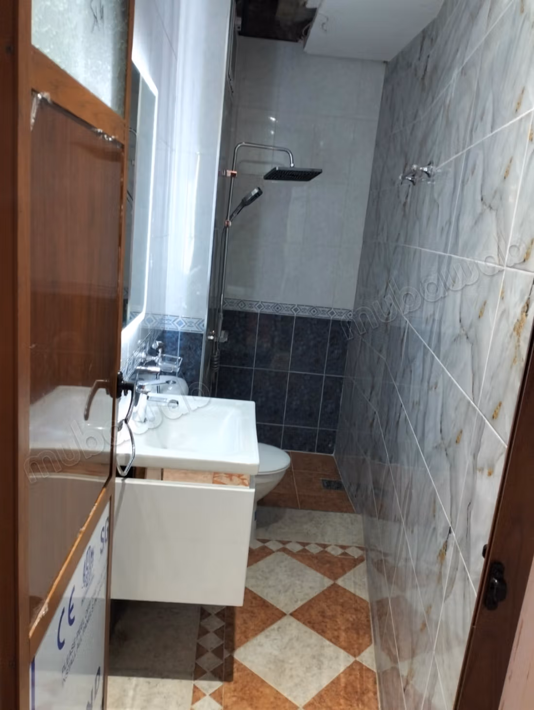 Sontuosa villa in affitto a Hay Nahda. Superficie totale di 160 m². Vista eccezionale sulla montagna, finestre a doppio vetro