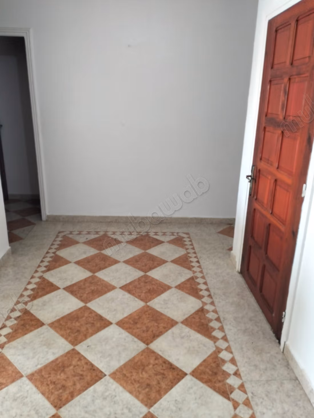 Sontuosa villa in affitto a Hay Nahda. Superficie totale di 160 m². Vista eccezionale sulla montagna, finestre a doppio vetro