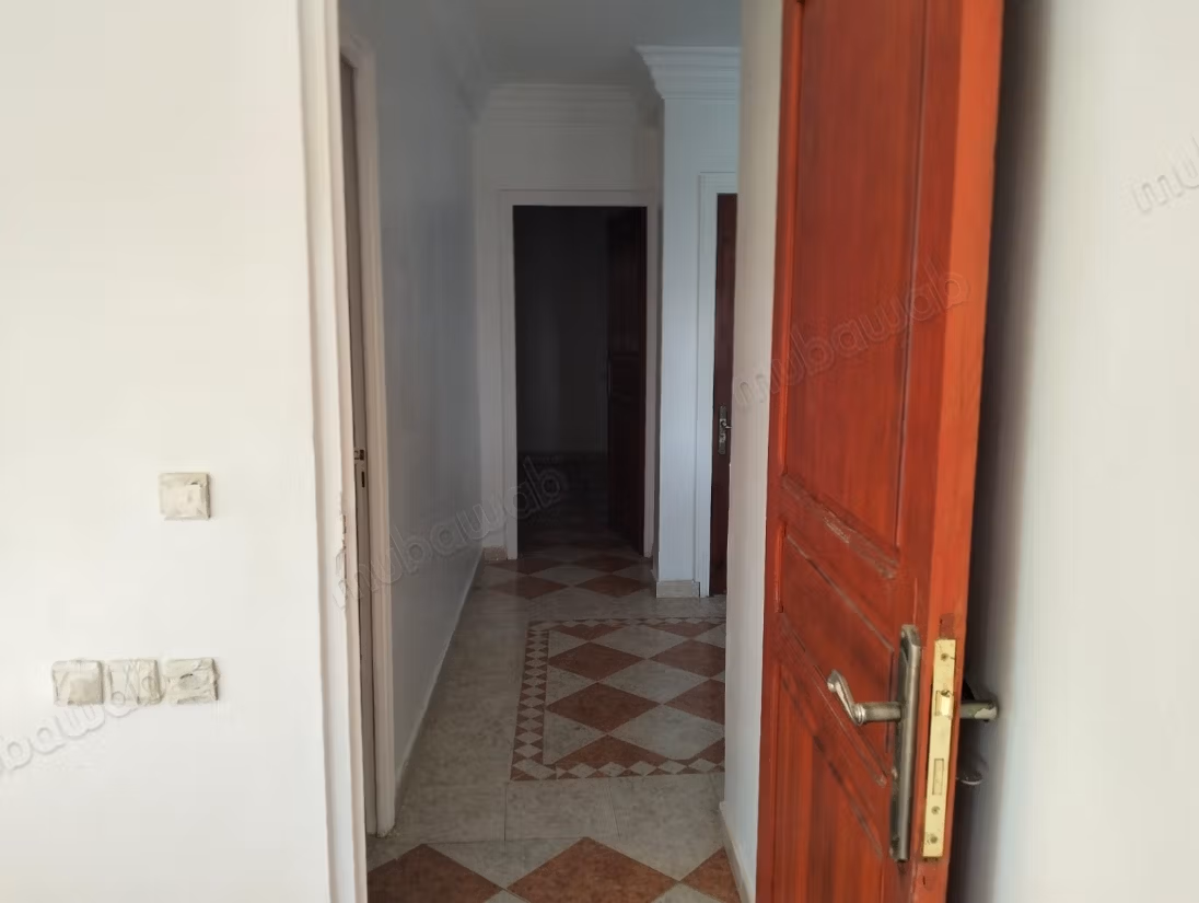 Sontuosa villa in affitto a Hay Nahda. Superficie totale di 160 m². Vista eccezionale sulla montagna, finestre a doppio vetro