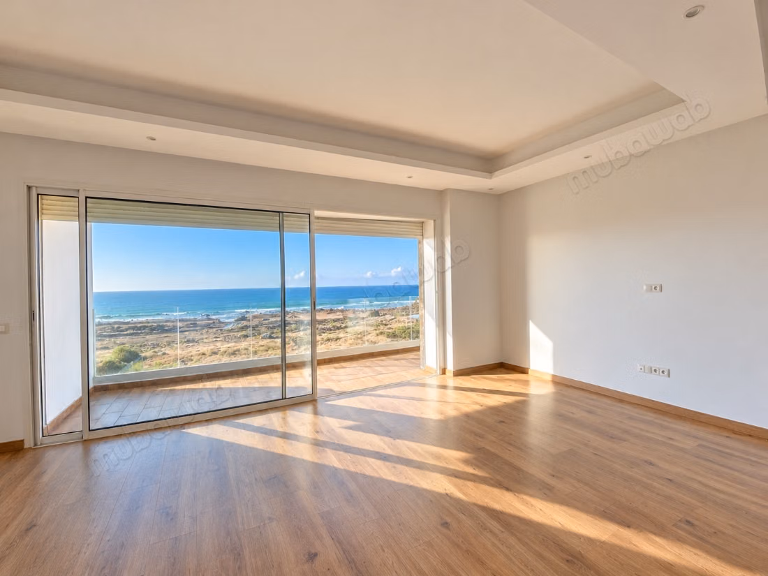 New beachfront villa for rent - empty