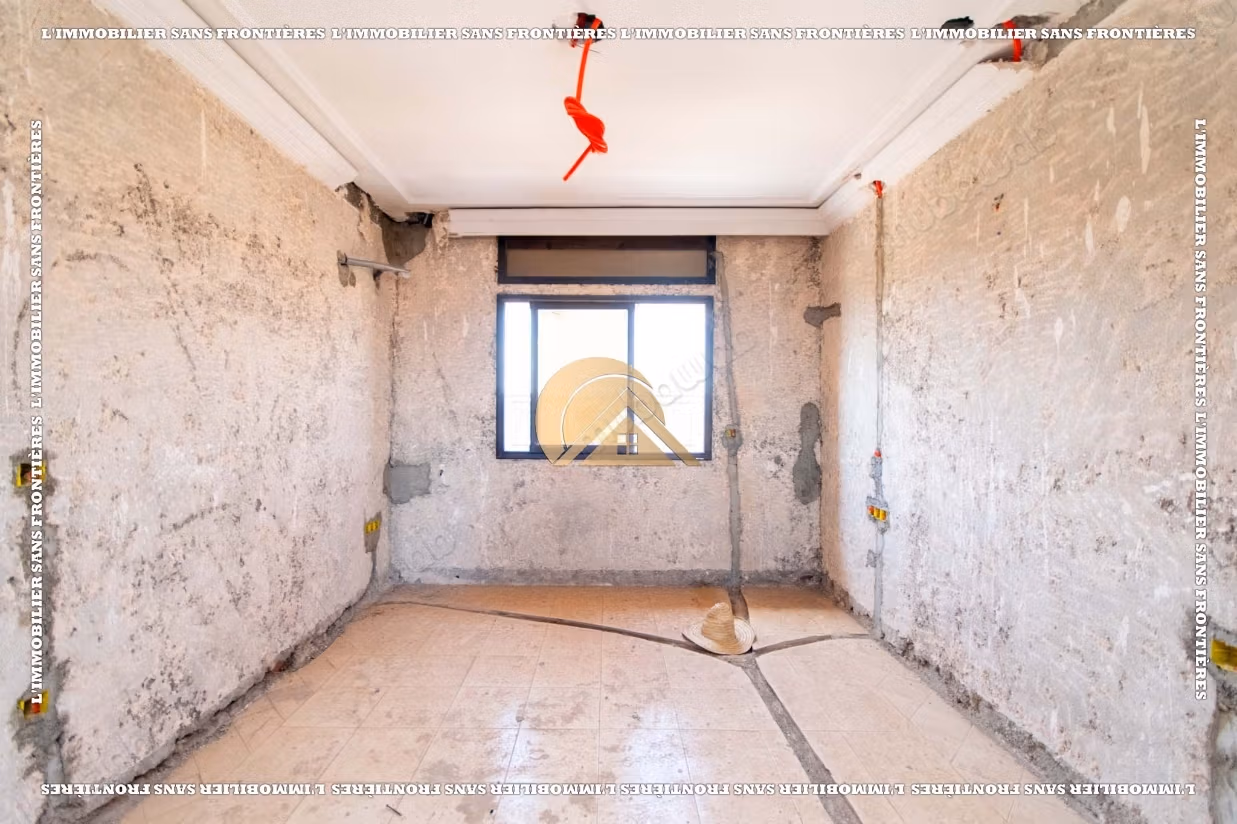 Apartamento semideterminado de 186 m² en Semlalia – 3 habitaciones, gran terraza, ascensor y parking exterior