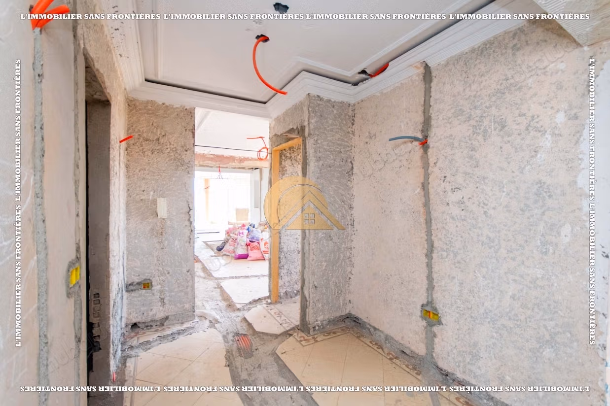 Apartamento semideterminado de 186 m² en Semlalia – 3 habitaciones, gran terraza, ascensor y parking exterior