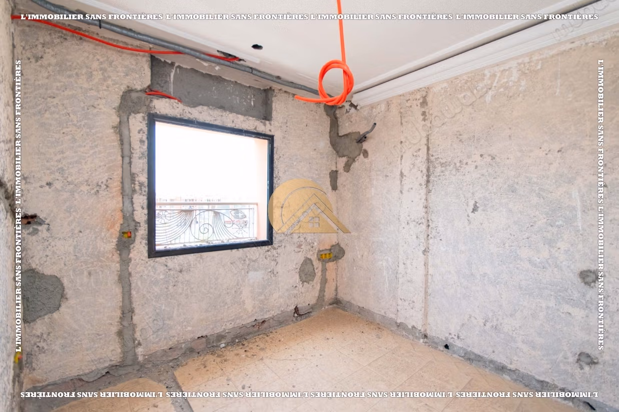 Apartamento semideterminado de 186 m² en Semlalia – 3 habitaciones, gran terraza, ascensor y parking exterior