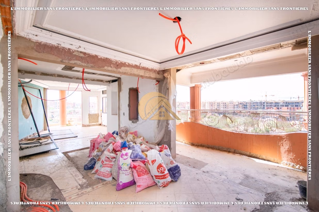 Apartamento semideterminado de 186 m² en Semlalia – 3 habitaciones, gran terraza, ascensor y parking exterior
