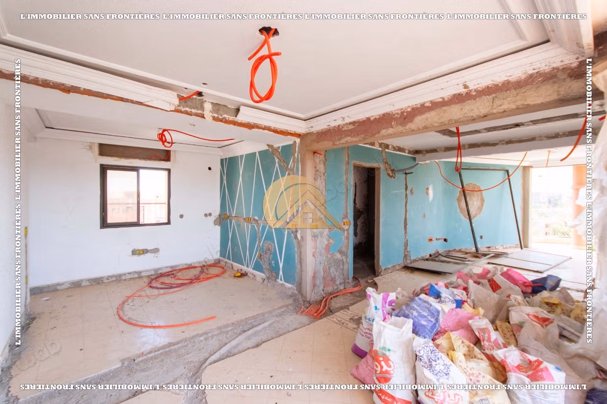 Apartamento semideterminado de 186 m² en Semlalia – 3 habitaciones, gran terraza, ascensor y parking exterior