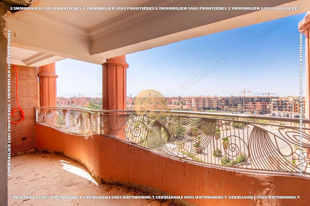 Apartamento semideterminado de 186 m² en Semlalia – 3 habitaciones, gran terraza, ascensor y parking exterior
