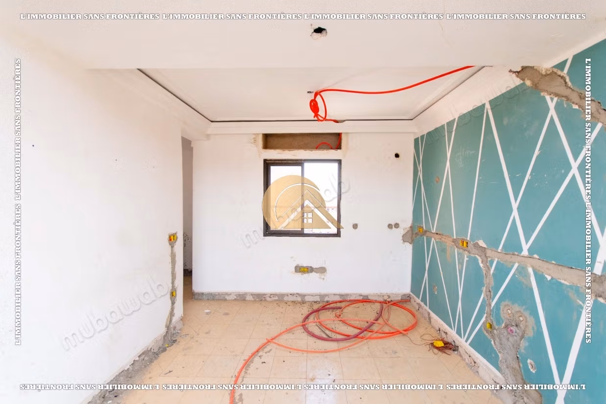 Apartamento semideterminado de 186 m² en Semlalia – 3 habitaciones, gran terraza, ascensor y parking exterior