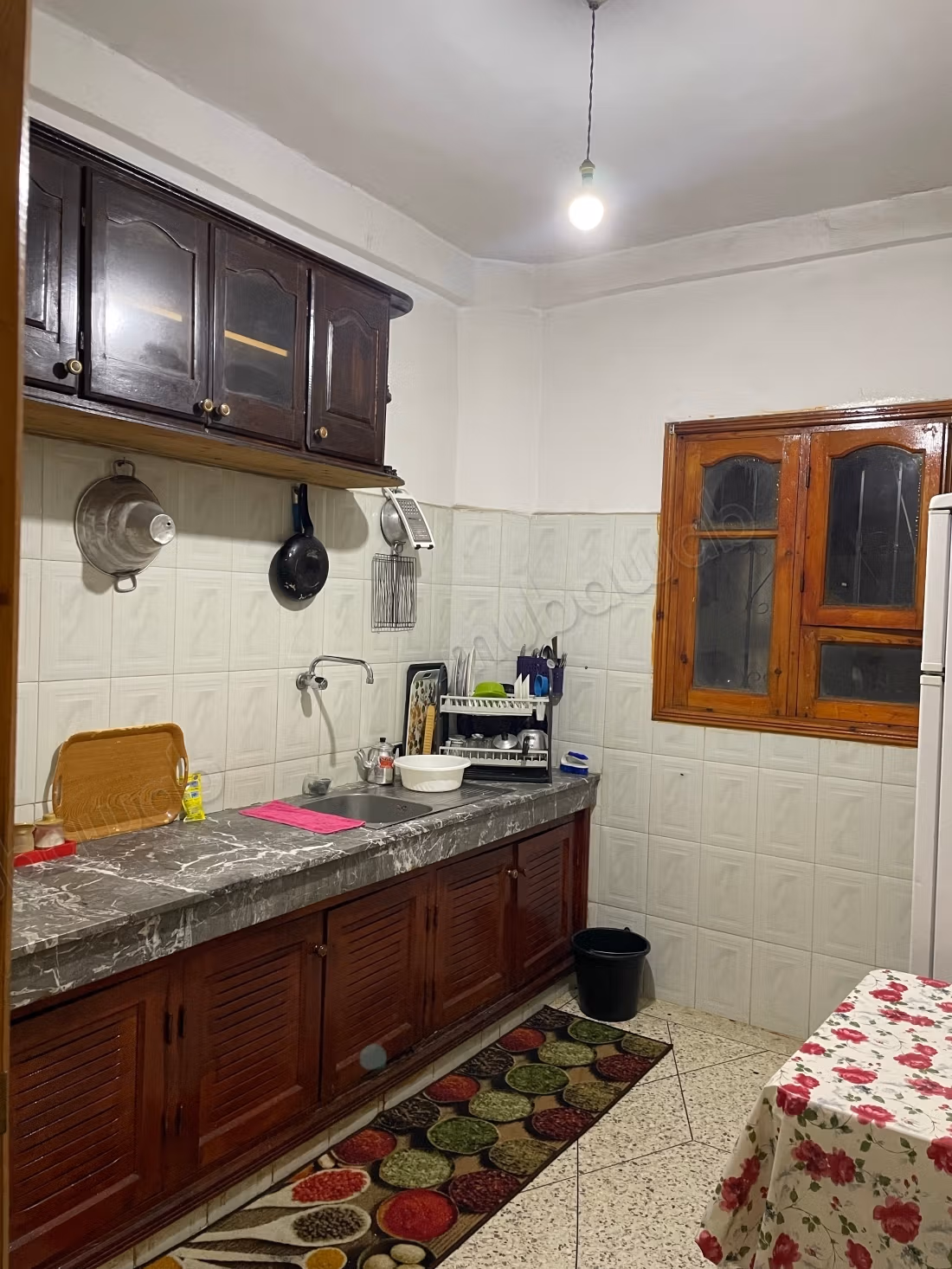 Location d'un appartement à Narjis. 
2 belles chambres. 
Meublé