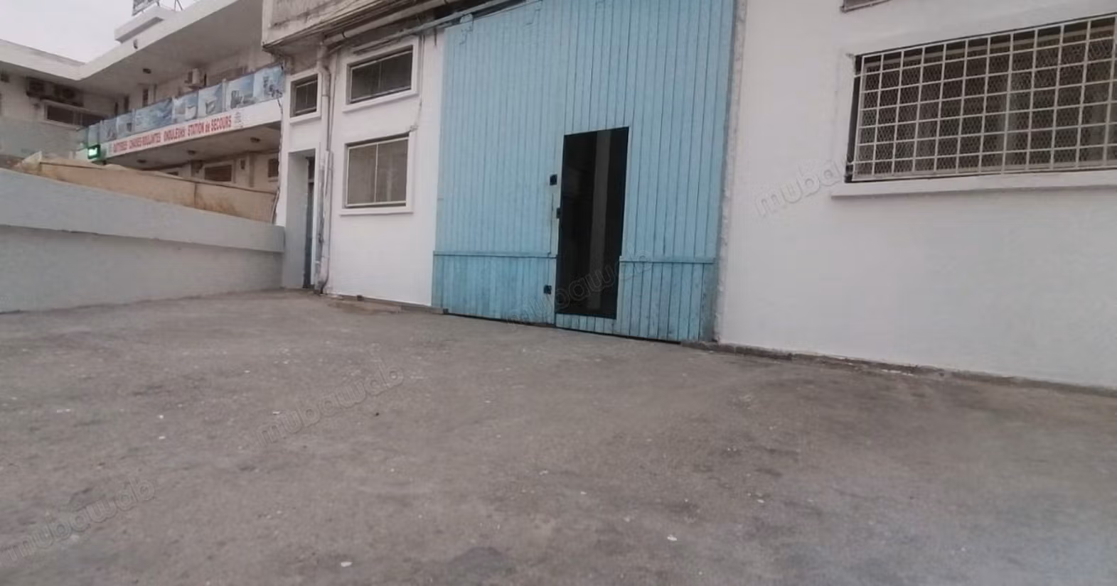 À louer entrepôt 336m² la soukra