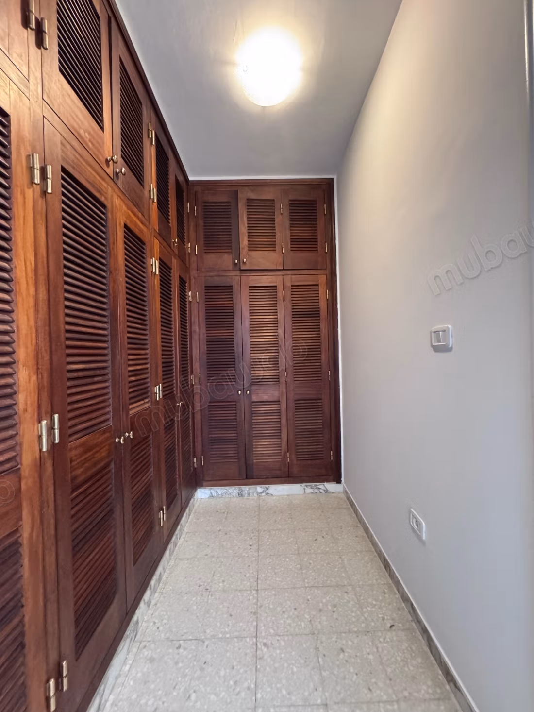 Villa lussuosa in affitto a Cartagine. 4 camere da letto. Vetri doppi e riscaldamento centralizzato