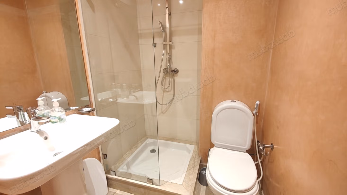 Louez cet appartement à Les princesses. Surface totale 101 m². Bien meublé