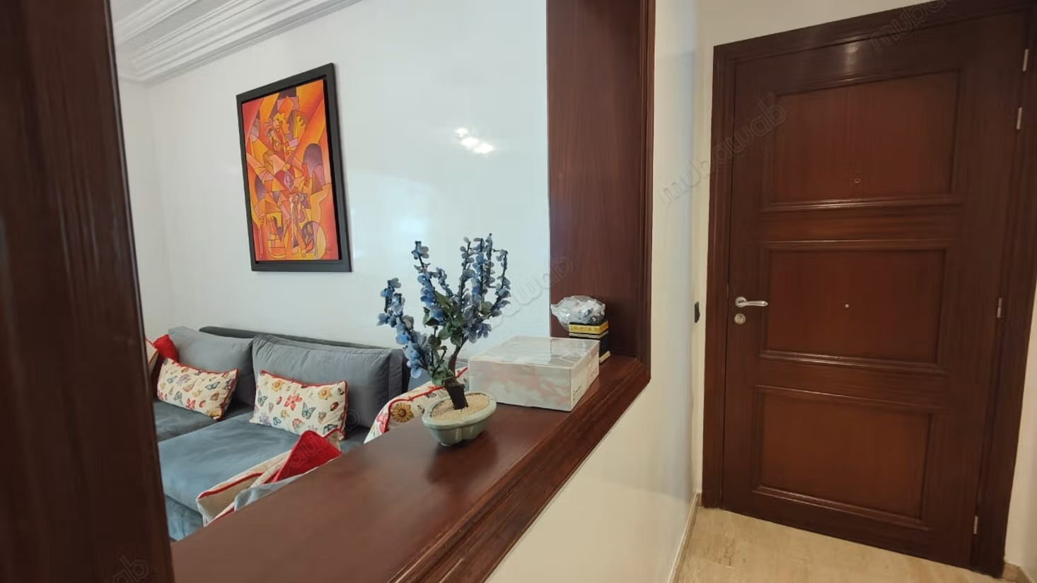Louez cet appartement à Les princesses. Surface totale 101 m². Bien meublé