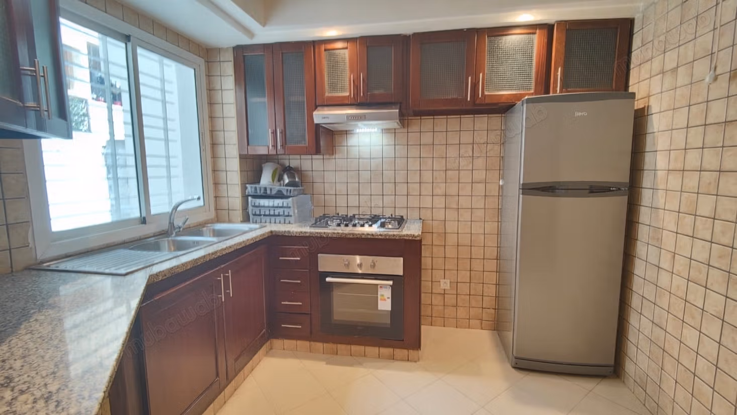 Louez cet appartement à Les princesses. Surface totale 101 m². Bien meublé