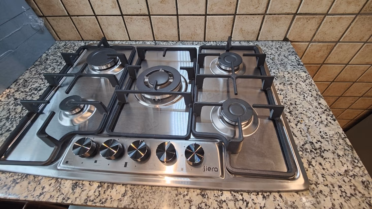 Louez cet appartement à Les princesses. Surface totale 101 m². Bien meublé