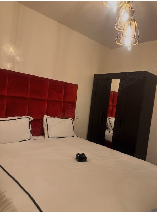 Appartement en location à Tanja Balia.
Surface de 60 m².
Meublé