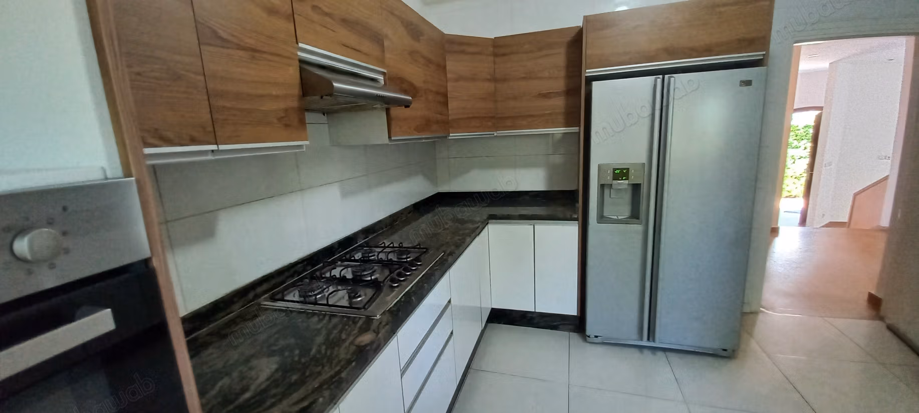 Villa de luxe à louer à Ain Diab. Superficie 350 m². Air conditionné et cheminée