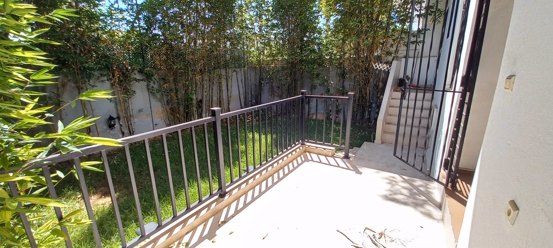 Villa de luxe à louer à Ain Diab. Superficie 350 m². Air conditionné et cheminée