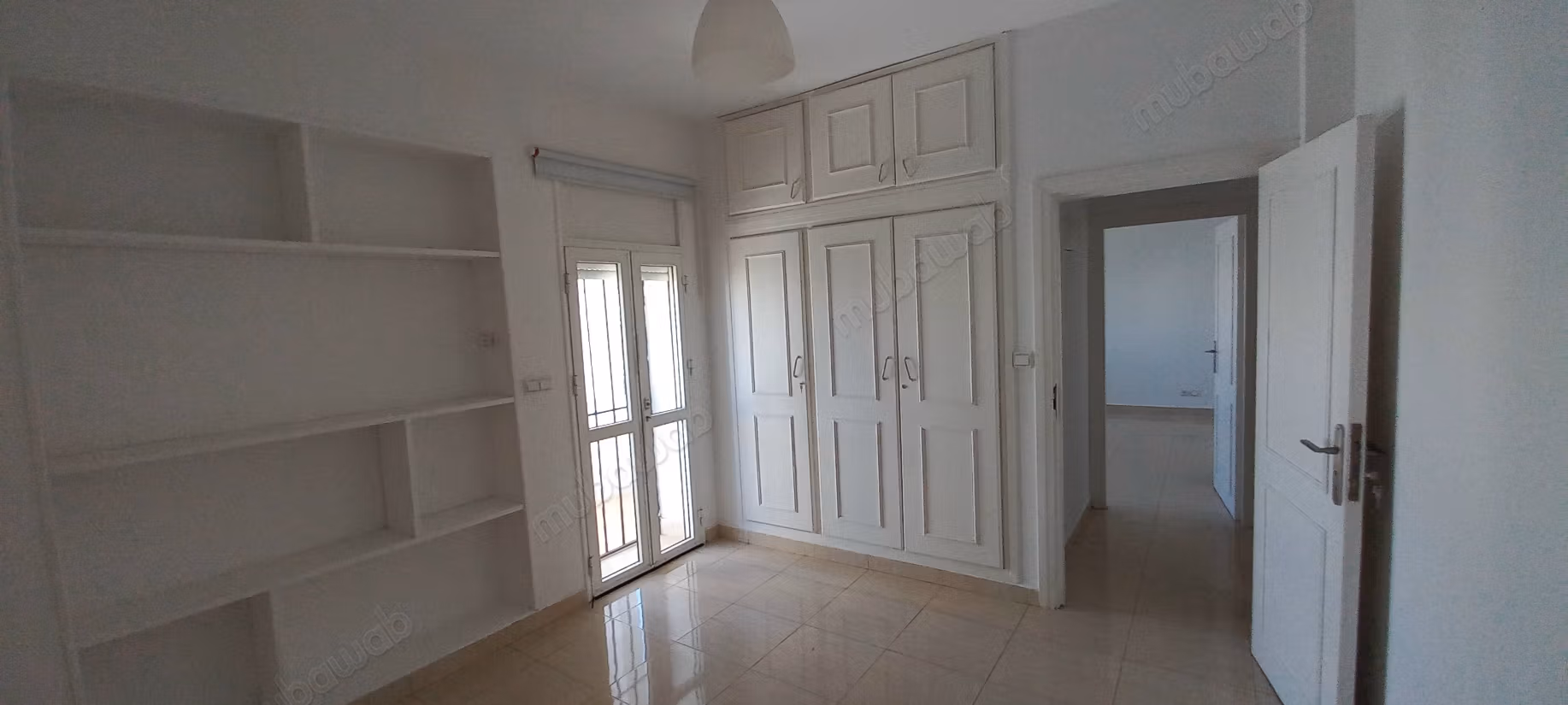 Villa de luxe à louer à Ain Diab. Superficie 350 m². Air conditionné et cheminée