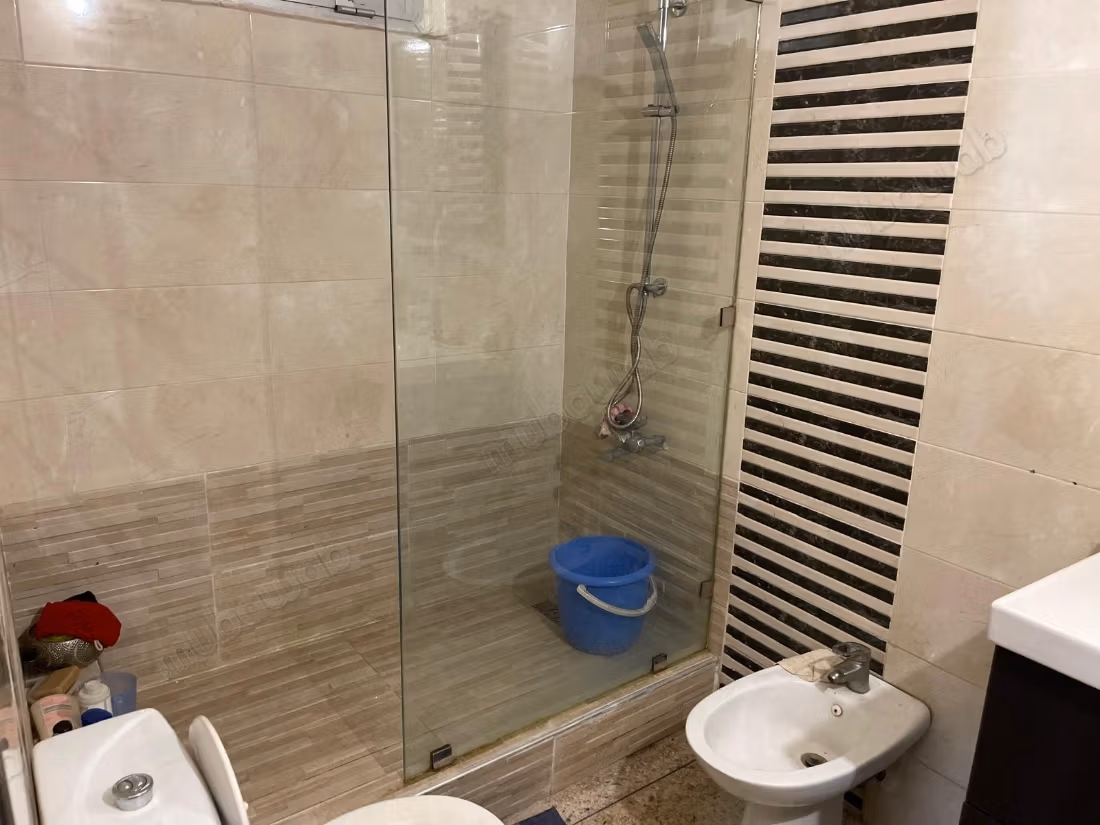 Superbe appartement à vendre à Maârif Extension. 
Surface totale 134 m². 
Four encastré