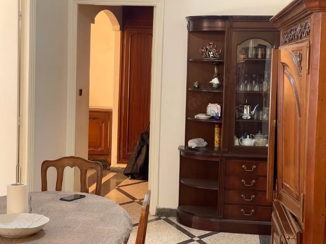 Superbe appartement à vendre à Maârif Extension. 
Surface totale 134 m². 
Four encastré