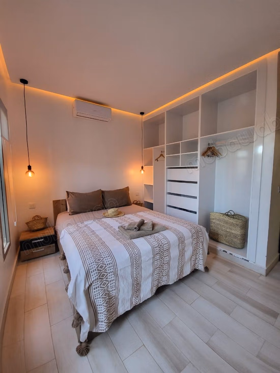 Magnifique villa à louer à Route Amizmiz. 3 chambres. Bien meublé