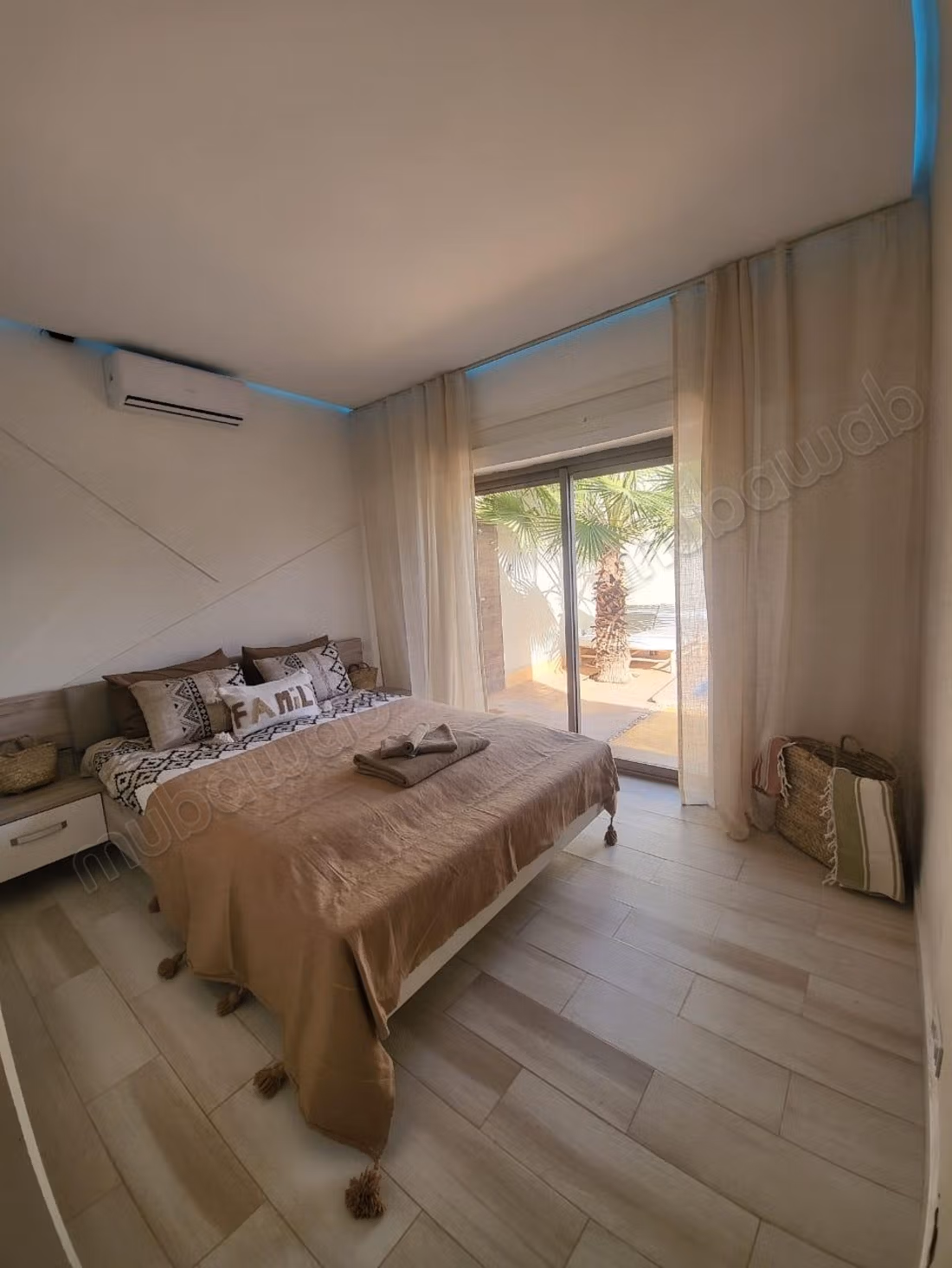 Magnifique villa à louer à Route Amizmiz. 3 chambres. Bien meublé