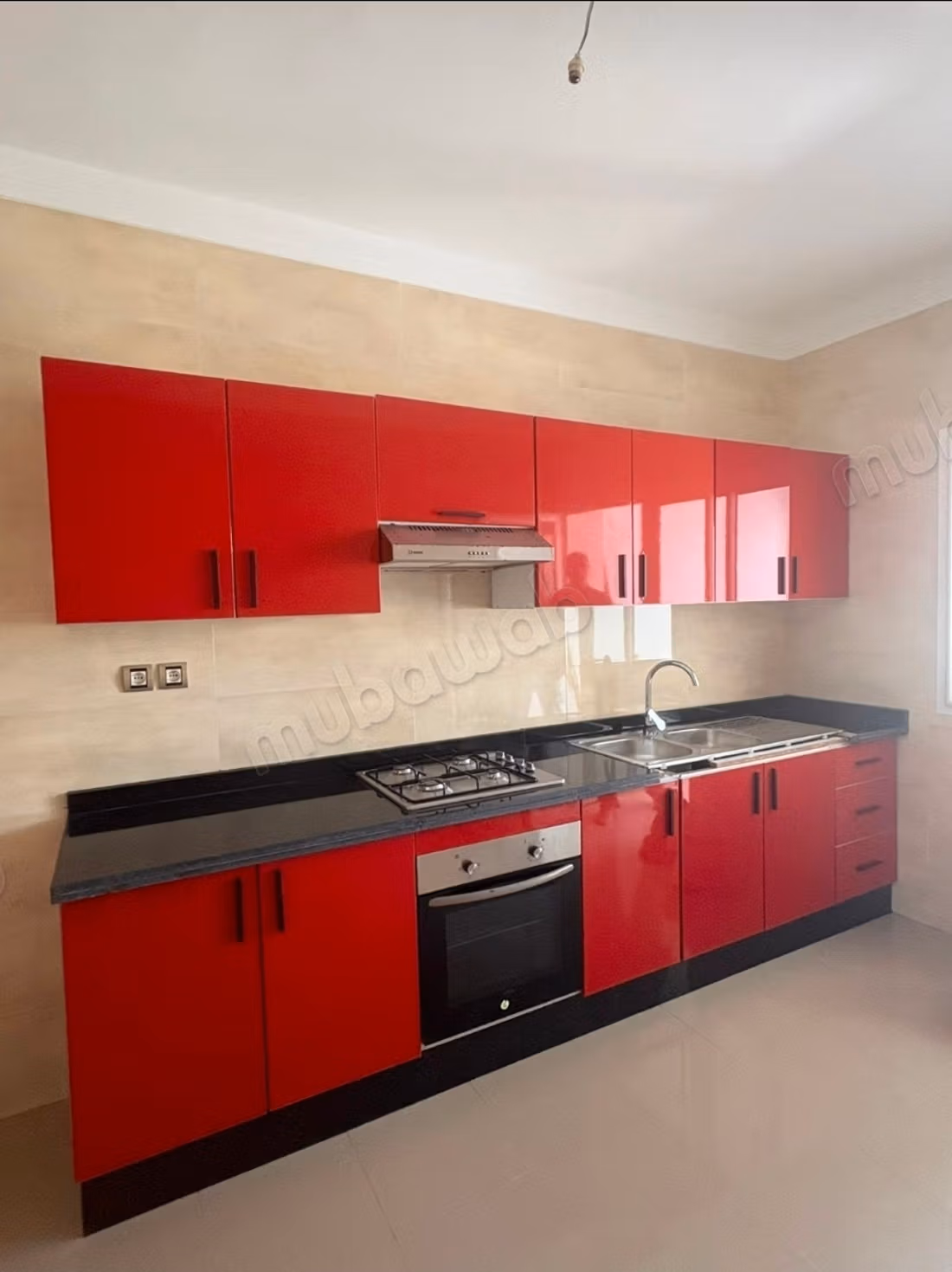 Bel appartement en location à Triangle d'Or. 5ème et dernier étage avec vue dégagée