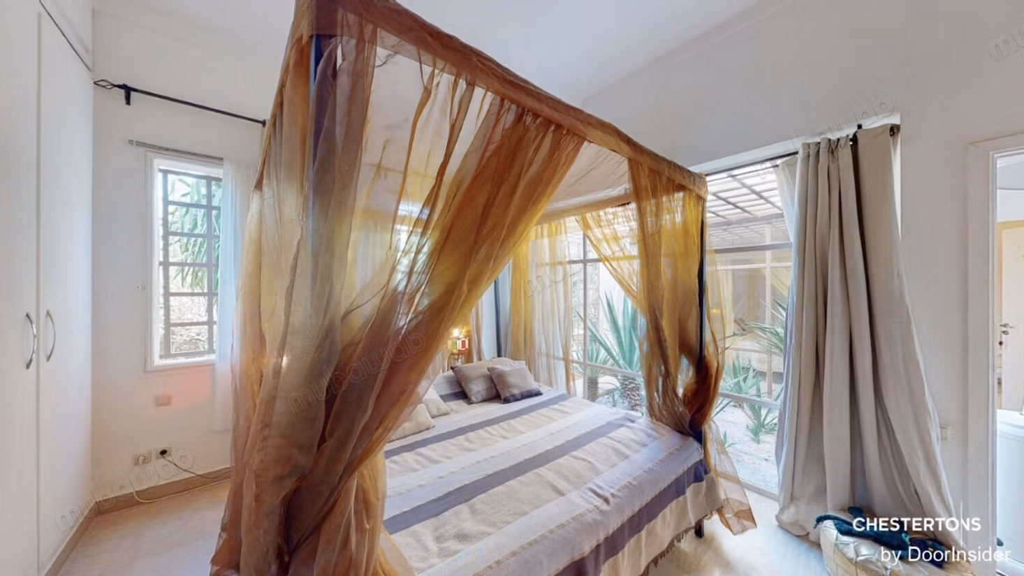 Large Villa with VNA Garden and private pool
