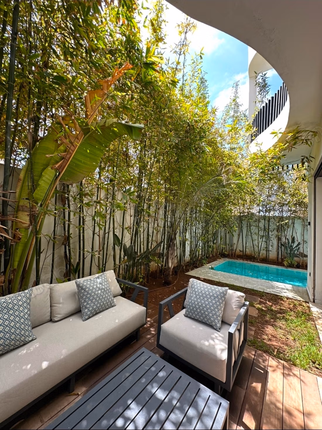 Villa de luxe meublé à vendre à Dar Bouazza