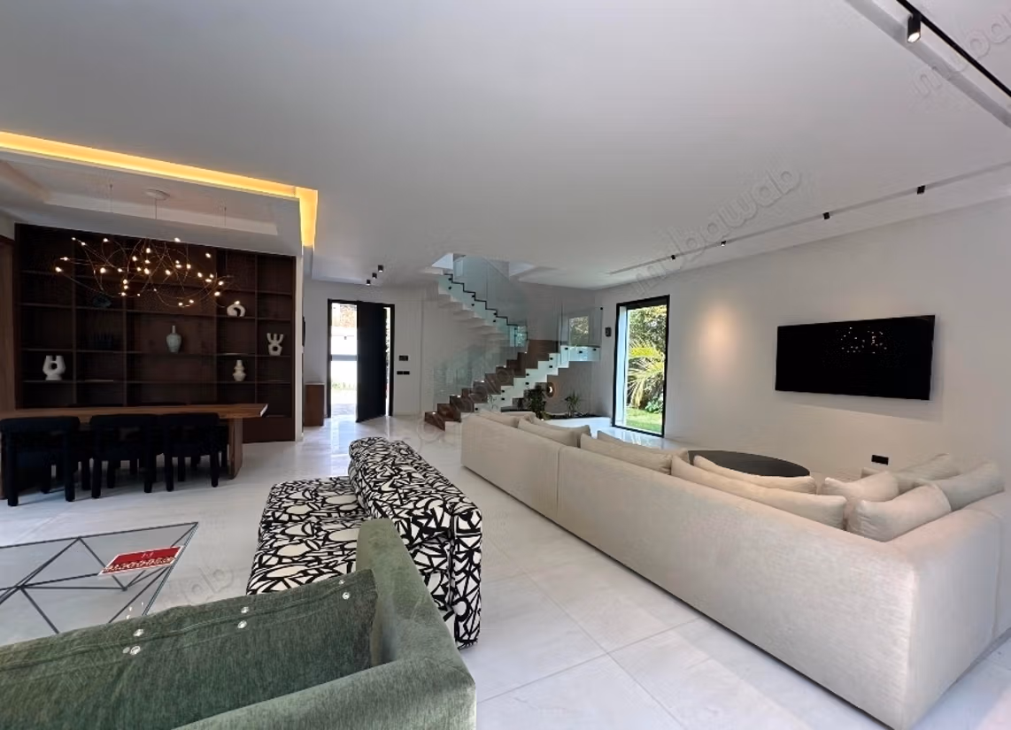 Villa de luxe meublé à vendre à Dar Bouazza