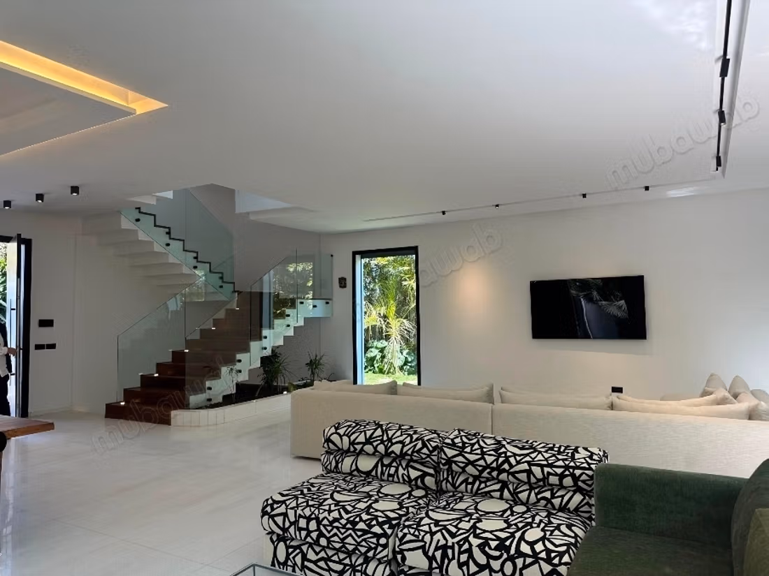 Villa de luxe meublé à vendre à Dar Bouazza