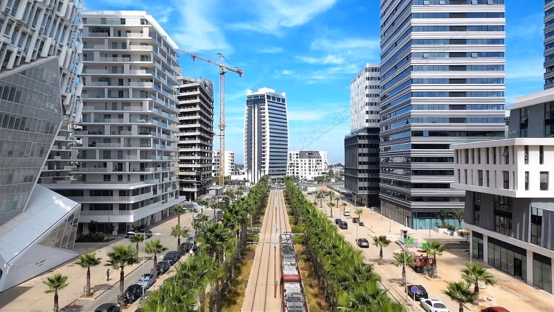 CFC Local commercial avec statut CFC 551 m2 dont 227 m2 de terrasses idéal pour restaurant et autres activités commerciales