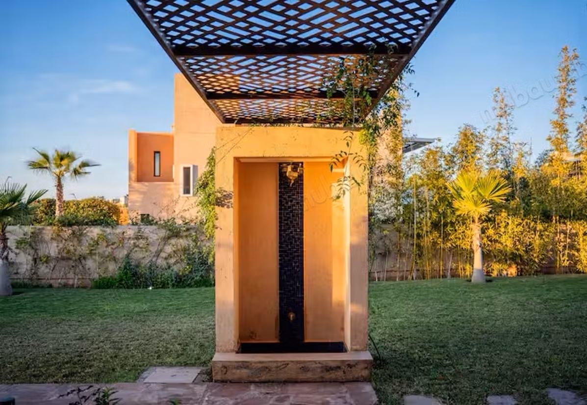 Venta de villa de lujo en la Ruta de Tahanaout. 4 habitaciones. Piscina, aire acondicionado