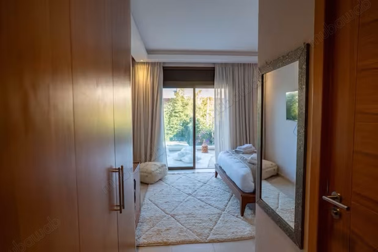 Venta de villa de lujo en la Ruta de Tahanaout. 4 habitaciones. Piscina, aire acondicionado